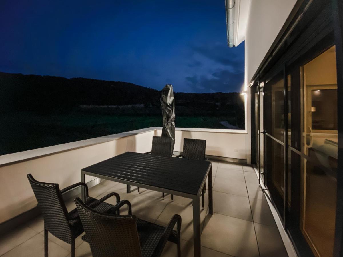Wunderschoene Helle Wohnung Mit Grosser Dachterrasse Gottmadingen Exterior foto