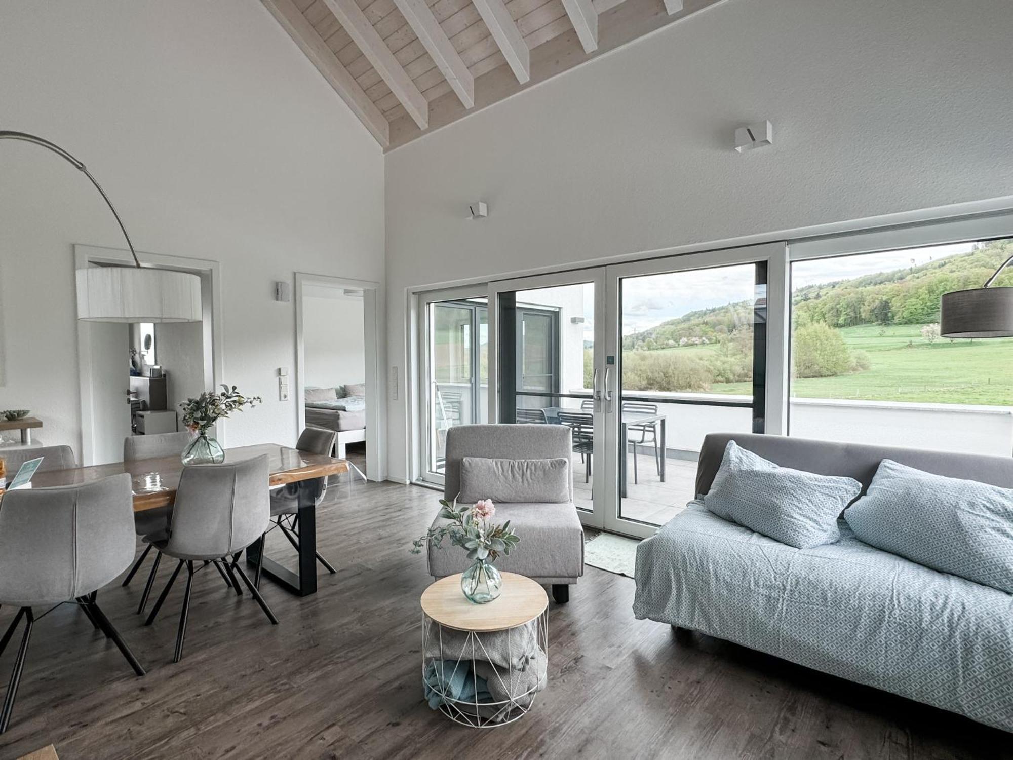 Wunderschoene Helle Wohnung Mit Grosser Dachterrasse Gottmadingen Exterior foto